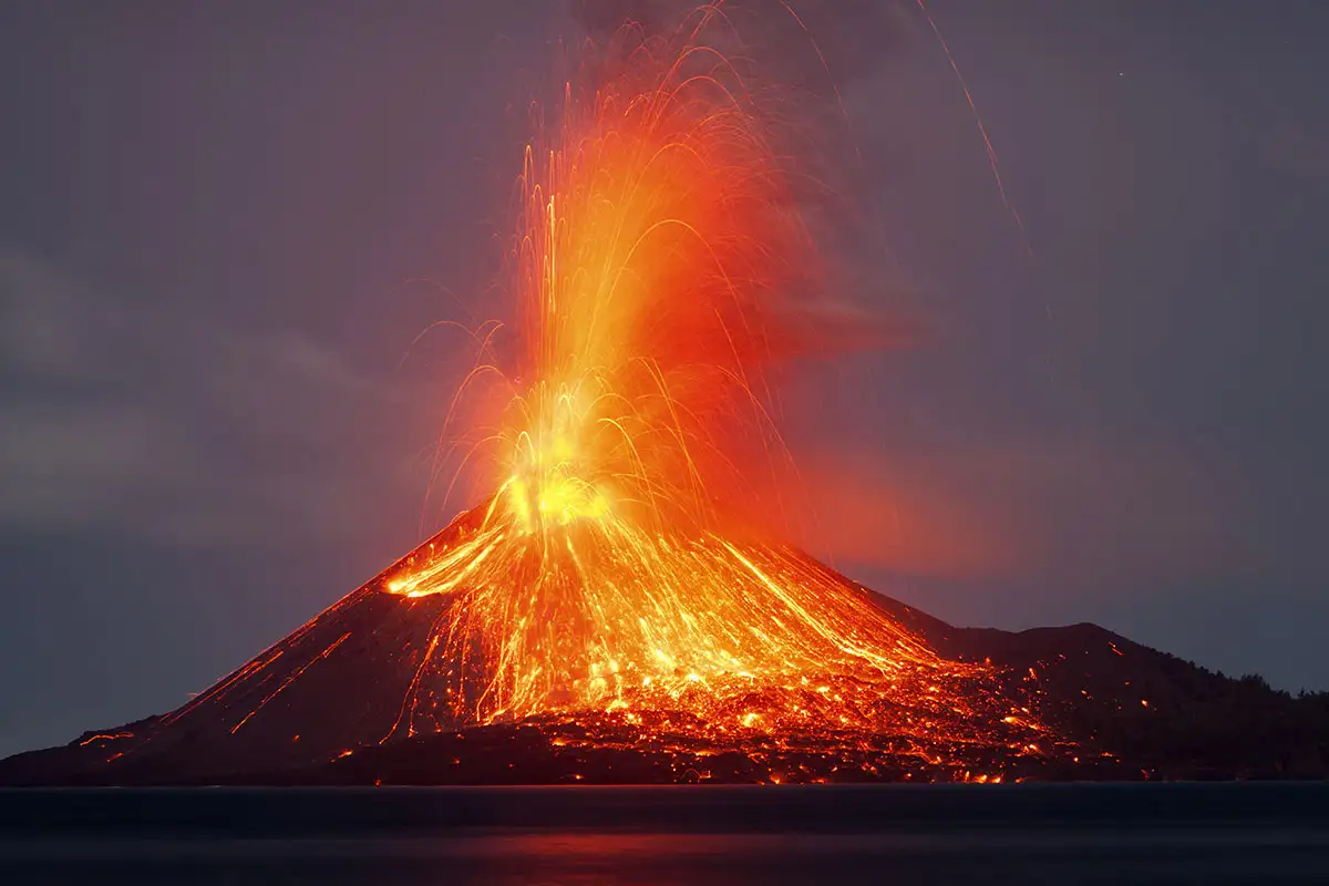 volcanoes-f0r7pt_web